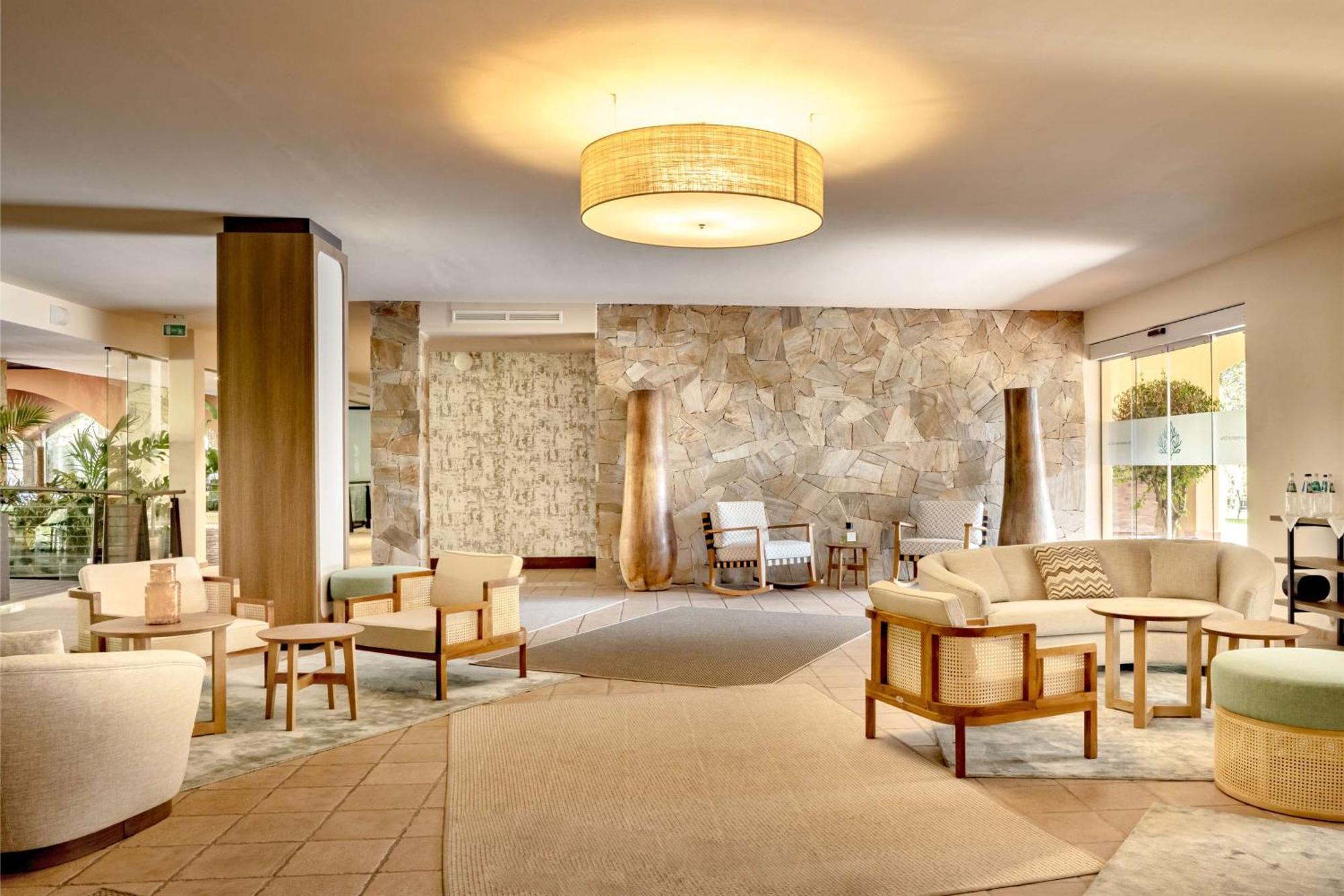 Hotel TH Chia - Parco Torre Chia Esterno foto